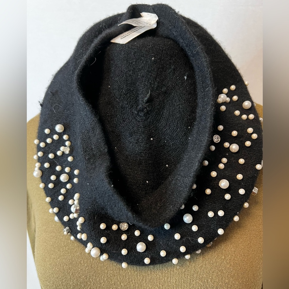Akira Pearl Beret Hat - Picture 8 of 8